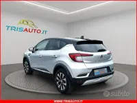 Usata Renault Captur Techno 91 CV (66 kW) 2023 Argento SUV