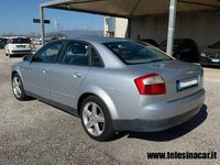 Begagnad Audi A4 131 HK (96 kW) 2001 Grå Sedan
