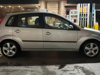 Usata Ford Fiesta 75 CV (55 kW) 2005 Grigio Utilitaria