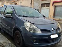 Usata Renault Clio II 65 CV (47 kW) 2003 Grigio Berlina