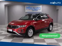 Usata VW T-Roc Life 110 CV (80 kW) 2023 Rosso SUV