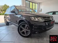 Usata VW Touareg 240 CV (176 kW) 2011 Nero SUV