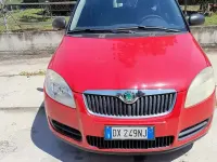 Usata Skoda Roomster 69 CV (50 kW) 2009 Rosso Monovolume