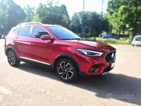 Usata MG ZS Luxury 106 CV (77 kW) 2023 Rosso SUV