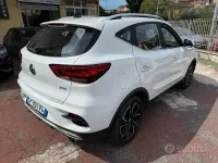 Usata MG ZS Luxury 111 CV (81 kW) 2023 Bianco SUV