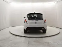 Usata Lancia Ypsilon Gold 70 CV (51 kW) 2023 Bianco Utilitaria