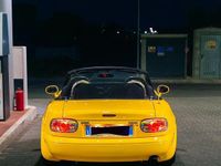 Usata Mazda MX5 116 CV (85 kW) 1996 Giallo Cabrio
