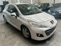 Usata Peugeot 207 68 CV (50 kW) 2011 Bianco Utilitaria