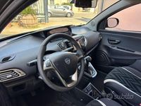 Usata Lancia Ypsilon Gold 69 CV (50 kW) 2016 Grigio Utilitaria