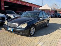 Usata Mercedes C220 Elegance 143 CV (105 kW) 2002 Nero Berlina