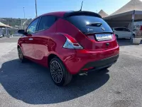 Usata Lancia Ypsilon Gold 69 CV (50 kW) 2023 Rosso Utilitaria