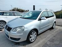 Usata VW Polo 69 CV (50 kW) 2005 Grigio Utilitaria