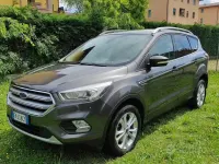 Usata Ford Kuga Titanium 120 CV (88 kW) 2017 Grigio SUV