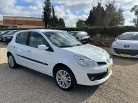Usata Renault Clio II LE 75 CV (55 kW) 2008 Bianco Berlina