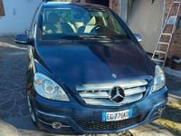 Usata Mercedes B200 Premium 140 CV (102 kW) 2011 Blu/azzurro Monovolume