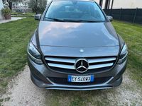 Usata Mercedes B180 116 CV (85 kW) 2015 Grigio Utilitaria