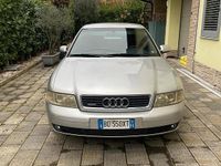 Usata Audi A4 Sport 110 CV (80 kW) 1999 Grigio Berlina