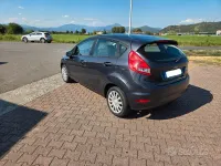 Usata Ford Fiesta Titanium 82 CV (60 kW) 2010 Grigio Berlina