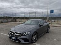Usata Mercedes E220 AMG line 194 CV (142 kW) 2018 Grigio Coupé