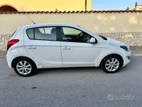 Usata Hyundai i20 85 CV (62 kW) 2013 Bianco Utilitaria