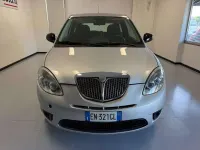 Usata Lancia Ypsilon 75 CV (55 kW) 2012 Argento Utilitaria