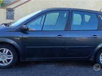 Usata Renault Scénic II 130 CV (95 kW) 2008 Grigio Monovolume