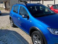 Usata Dacia Sandero Ambiance 90 CV (66 kW) 2017 Blu Berlina