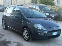 Gebraucht Fiat Punto Lounge 75 PS (55 kW) 2014 Blau Kleinwagen