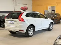 Usata Volvo XC60 R-Design Kinetic 190 CV (139 kW) 2015 Bianco SUV