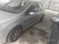 Usata Peugeot 307 68 CV (50 kW) 2005 Berlina