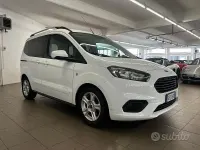 Usata Ford Tourneo Courier S 101 CV (74 kW) 2021 Bianco Monovolume