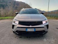 Käytetty Opel Grandland X GS Line 131 HP (96 kW) 2022 Harmaa Katumaasturi