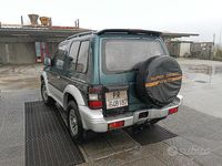 Usata Mitsubishi Pajero Select 99 CV (72 kW) 1993 Verde SUV
