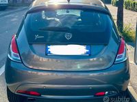 Usata Lancia Ypsilon 67 CV (49 kW) 2015 Grigio Utilitaria