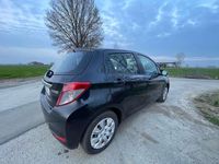 Usata Toyota Yaris Lounge 99 CV (72 kW) 2012 Nero Utilitaria