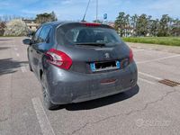 Usata Peugeot 208 Active 68 CV (50 kW) 2014 Grigio Utilitaria