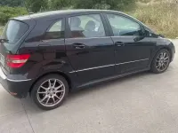 Usata Mercedes B200 140 CV (102 kW) 2010 Nero Monovolume