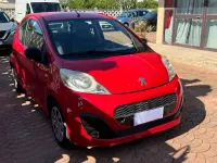 Usata Peugeot 107 Access 68 CV (50 kW) 2013 Rosso Utilitaria