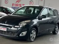 Usata Renault Scénic III Luxe 110 CV (80 kW) 2011 Grigio Monovolume