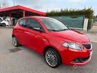 Usata Lancia Ypsilon 69 CV (50 kW) 2022 Rosso Utilitaria