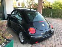 Usata VW New Beetle 87 CV (63 kW) 2005 Nero Utilitaria