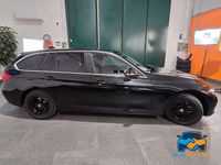Usata BMW 318 Advantage 150 CV (110 kW) 2016 Nero Station wagon