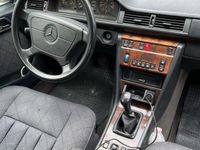 usata Mercedes 200 SerieE-16 cat anno 95 2.0 gpl