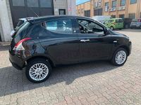 Usata Lancia Ypsilon Gold 80 CV (58 kW) 2012 Nero Utilitaria
