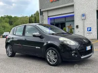 Gebraucht Renault Clio II Dynamique 101 PS (74 kW) 2011 Schwarz Limousine