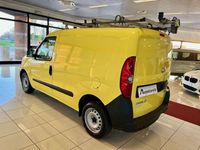 Usata Fiat Doblò 95 CV (69 kW) 2019 Giallo Monovolume