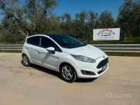 Usata Ford Fiesta Titanium 75 CV (55 kW) 2014 Bianco Utilitaria