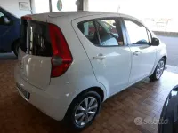 Usata Opel Agila 94 CV (69 kW) 2013 Bianco Utilitaria