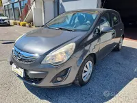 Usado Opel Corsa 85 HP (62 kW) 2012 Cinzento Citadino
