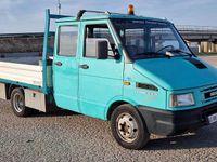 Usata Iveco Daily 103 CV (75 kW) 1999 Blu/azzurro Furgone